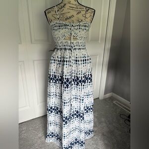 Universal Thread Blue and‎ White Size Small Adjustable straps toe dye long dress